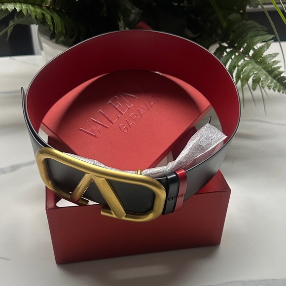 VALENTINO GARAVANI RÉVERSIBLE Widest Black & Red Leather Belt with Gold V Buckle - Picture 14 of 17